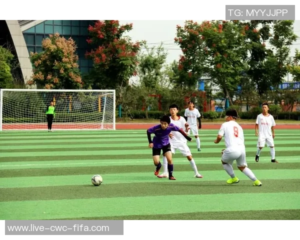 校园足球激情旋律唱响青春梦想与团队精神的交响曲