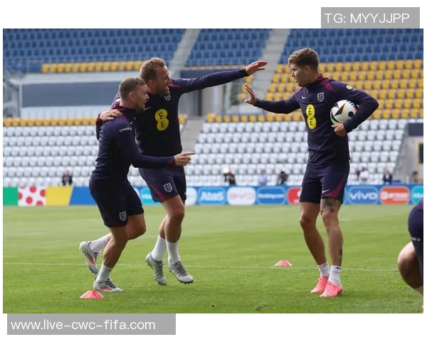 自由足球大巴带你畅游绿茵场体验激情与梦想的完美结合