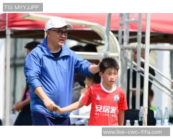 虎扑足球转会动态解析球员交易市场热度持续攀升的背后故事